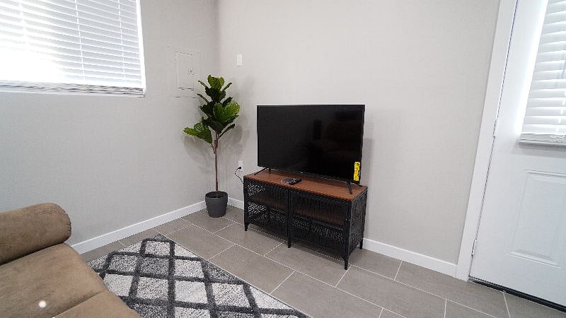 Furnished Finder property 566923_1 photo 16