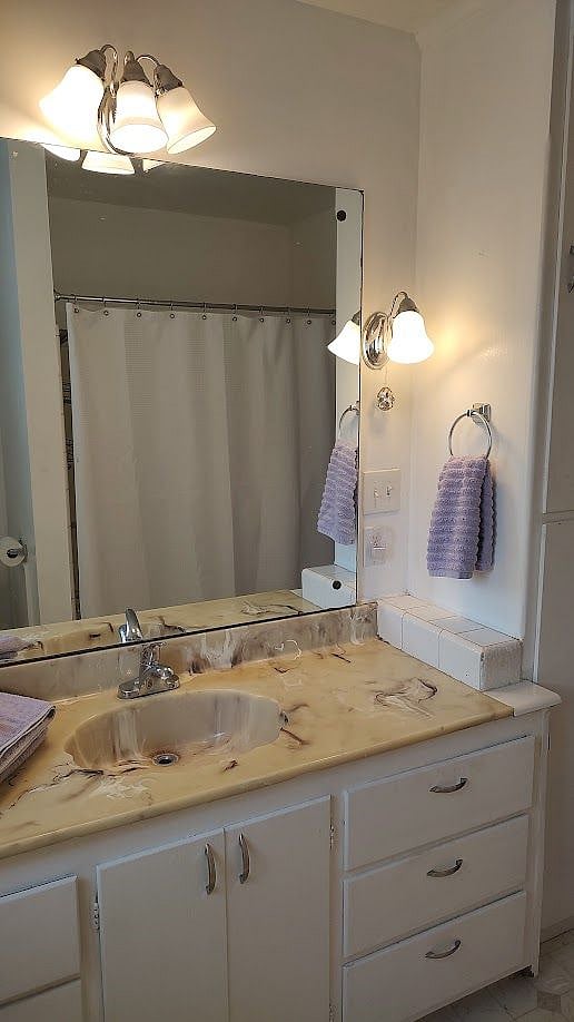 Private Bath Vanity