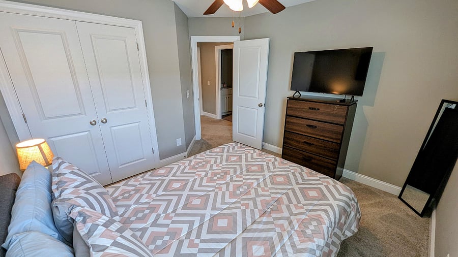 Furnished Finder property 566981_1 photo 13