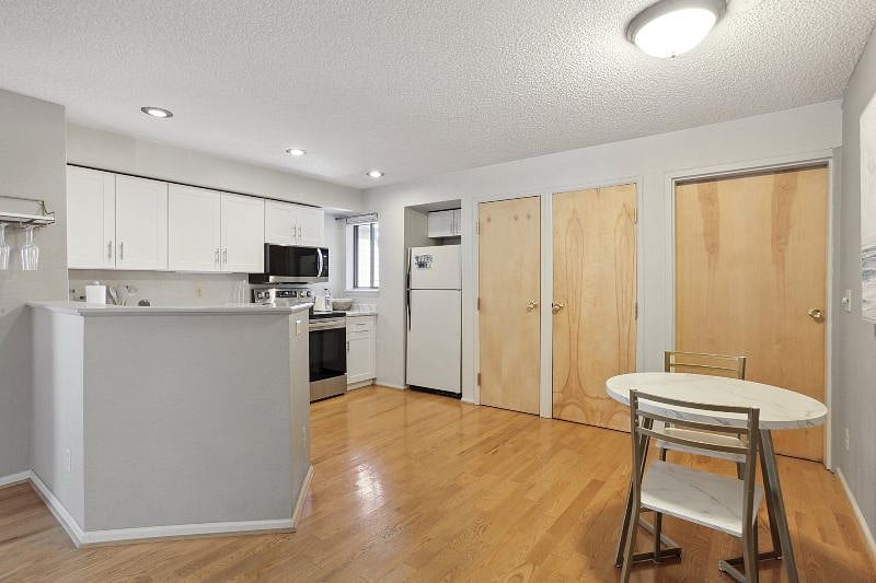 Furnished Finder property 566992_1 photo 8