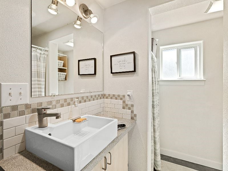Furnished Finder property 567009_1 photo 9