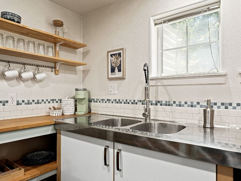 Furnished Finder property 567009_1 photo 7