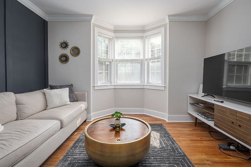 Soak in all the natural sunlight from the bay window!