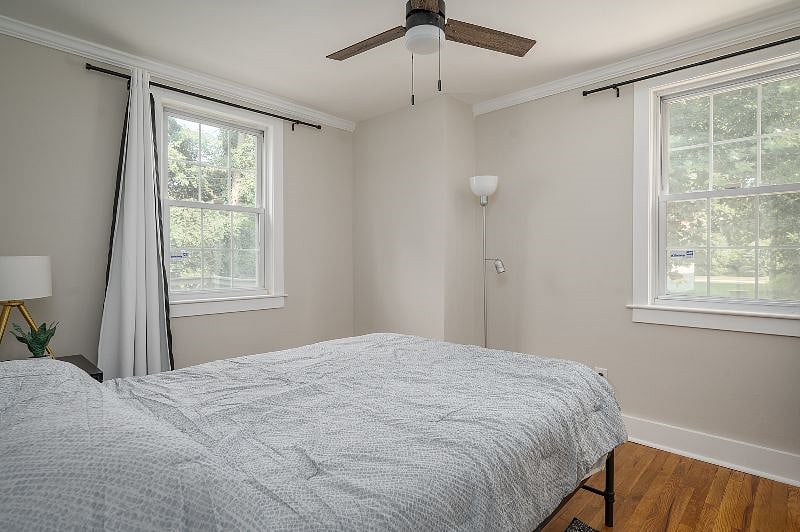 Enjoy all the sunlight from being the corner house. Work during the night and sleep during the day? No problem. Use the blackout curtains to keep the room dark so you can get some sleep. And turn on the ceiling fan to keep you cool.