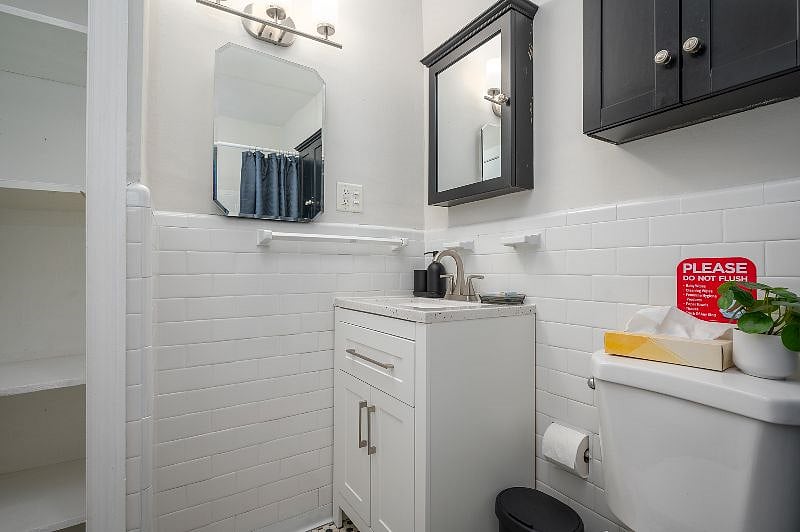 Plenty of storage for your toiletries!