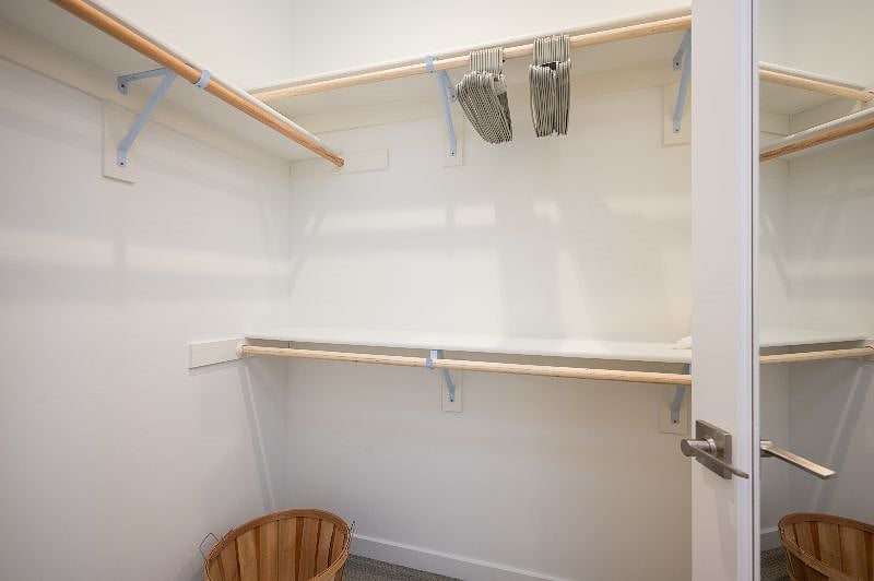 Primary suite has a large walk in closet