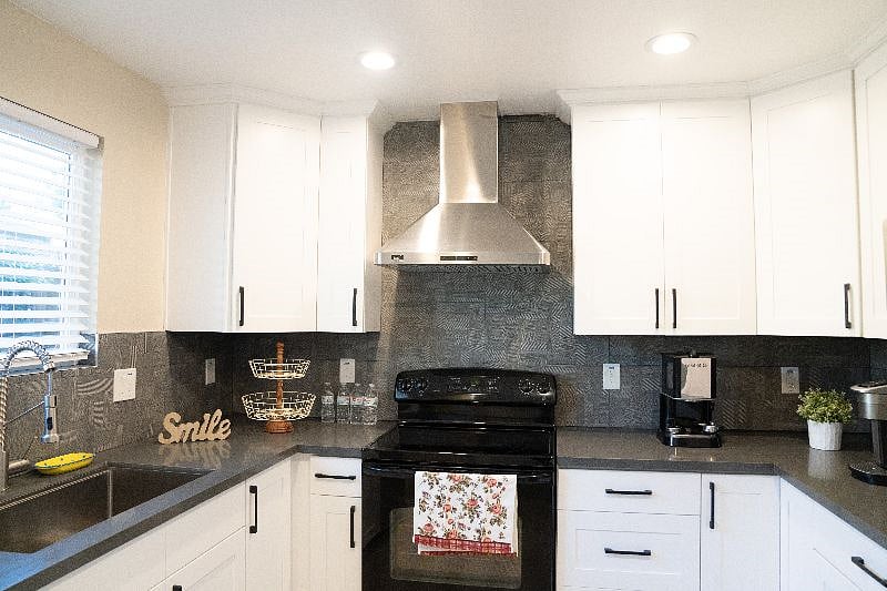 Furnished Finder property 567230_1 photo 34