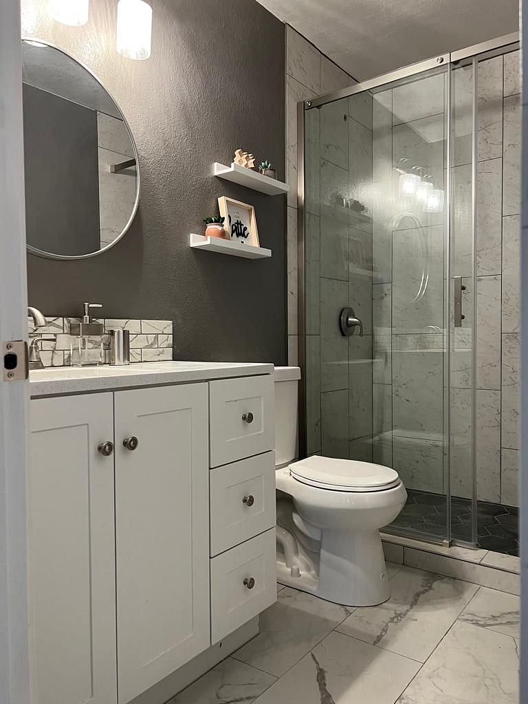 Unit D Bathroom