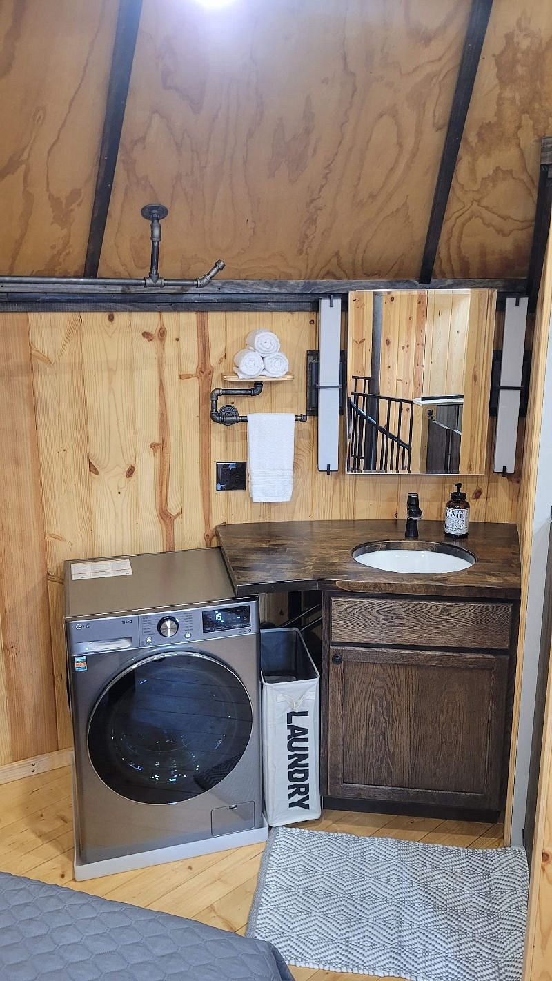 Washer/Dryer Combination Unit