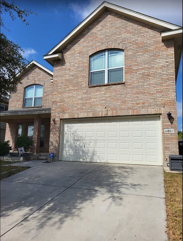 park in driveway or on street, whichever preferred