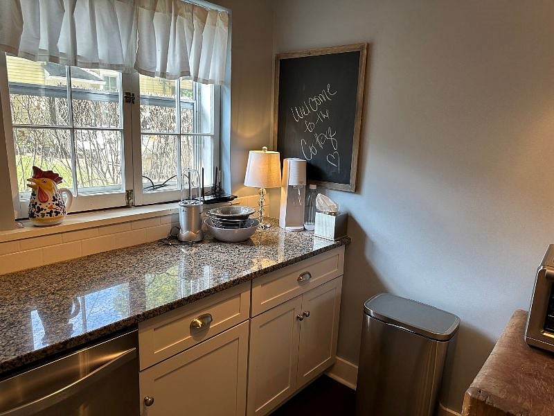 Furnished Finder property 567594_1 photo 11