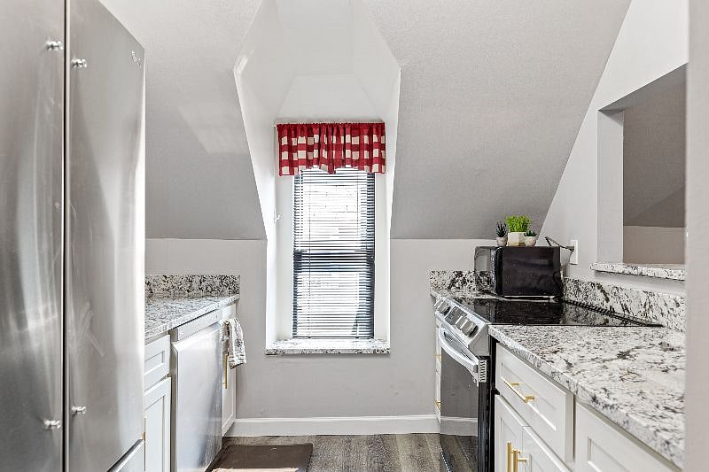 Furnished Finder property 567601_1 photo 10
