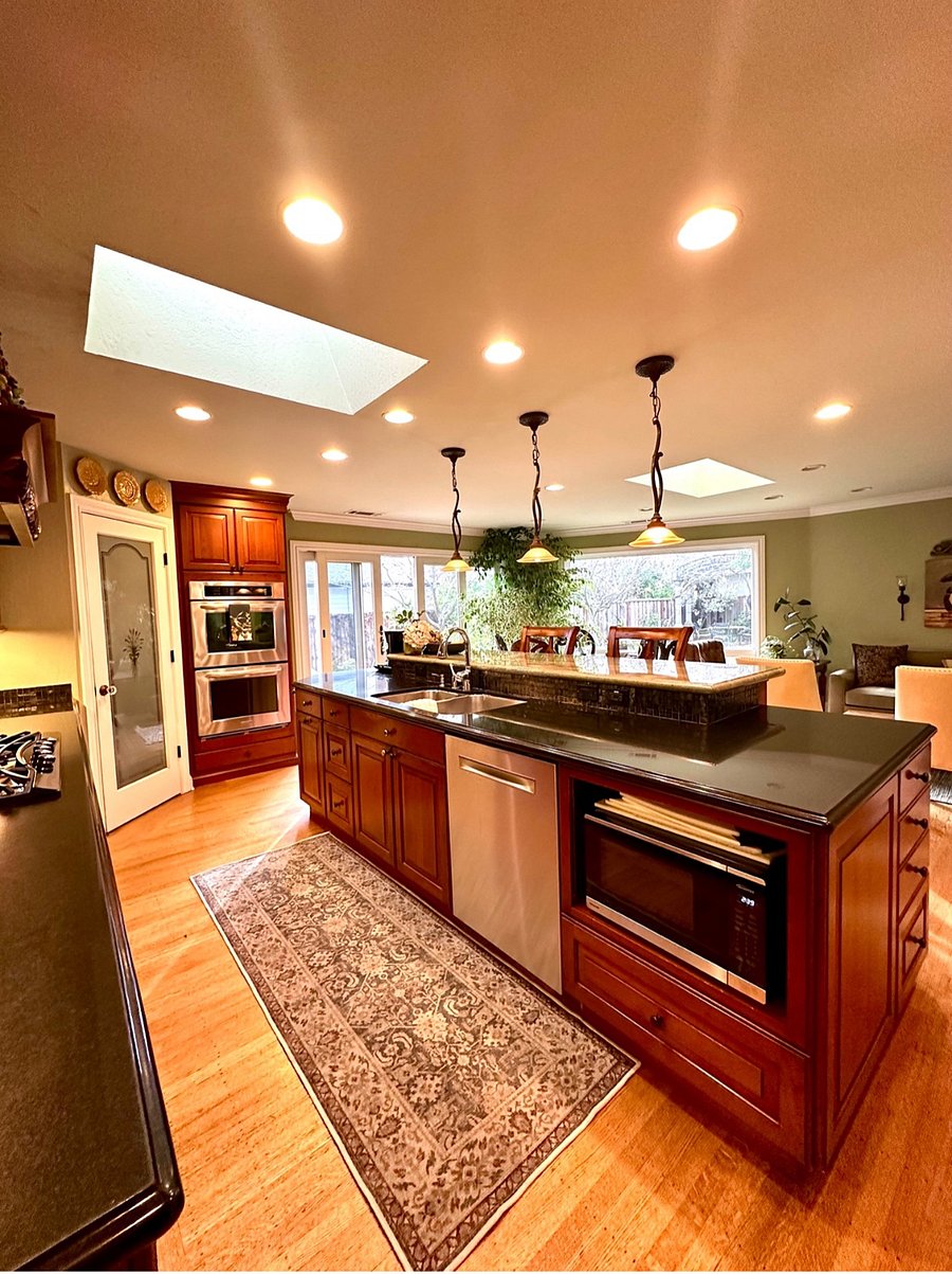 Kitchen with all the amenities.