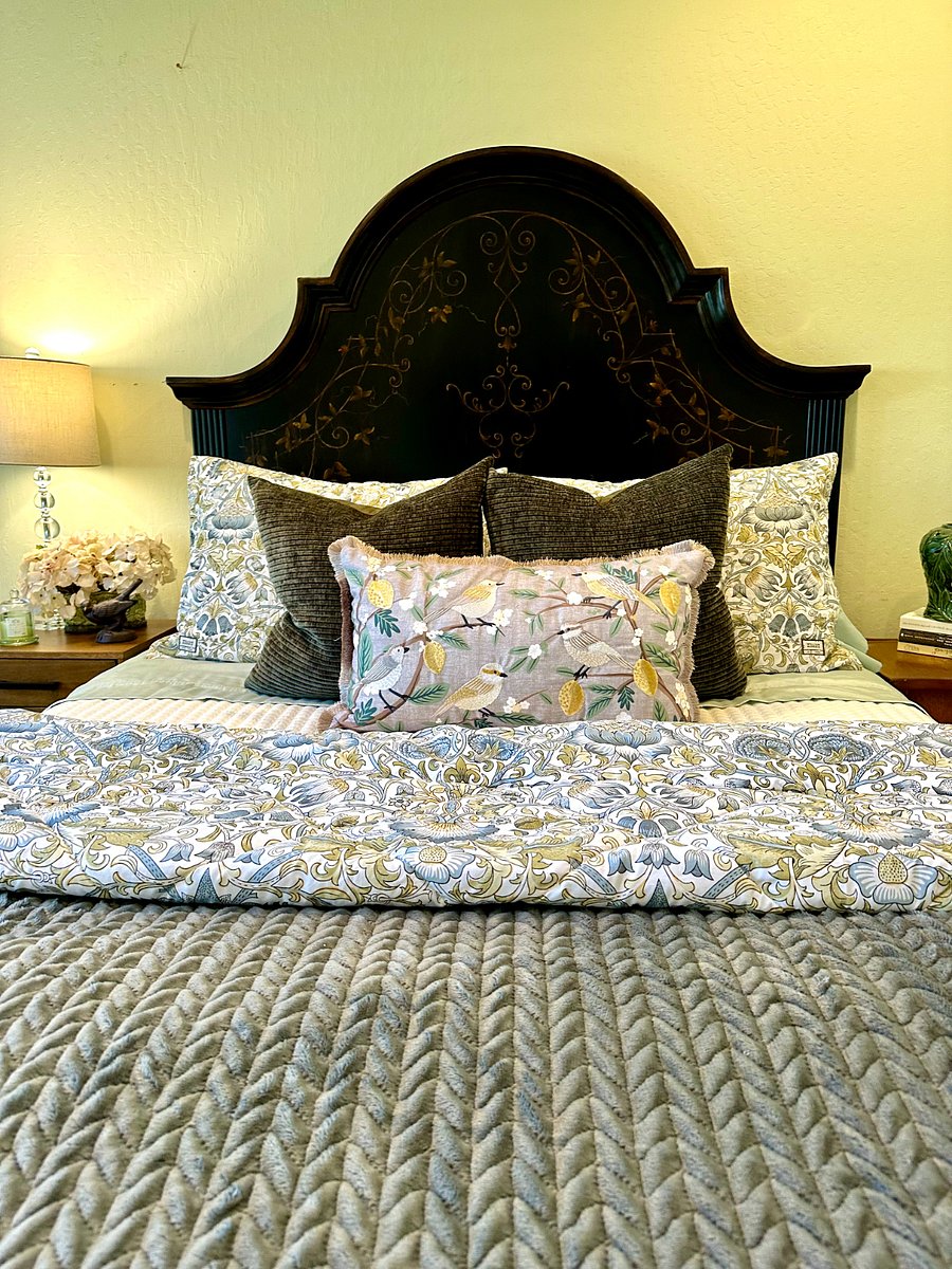 Sleep well in this queen size bed. Sweet dreams!