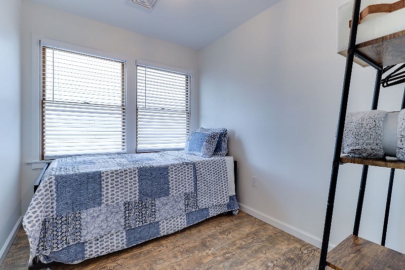Furnished Finder property 567635_1 photo 12