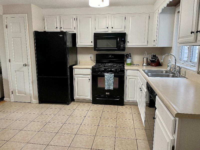 Fully applianced kitchen with gas stove top. Also, pantry space for dry goods