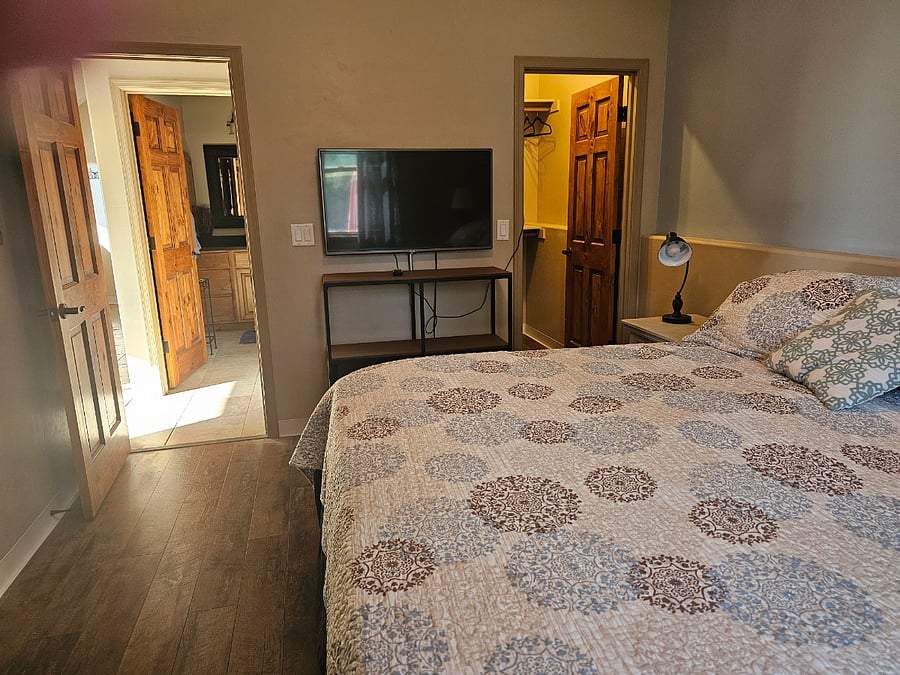Furnished Finder property 567796_1 photo 12