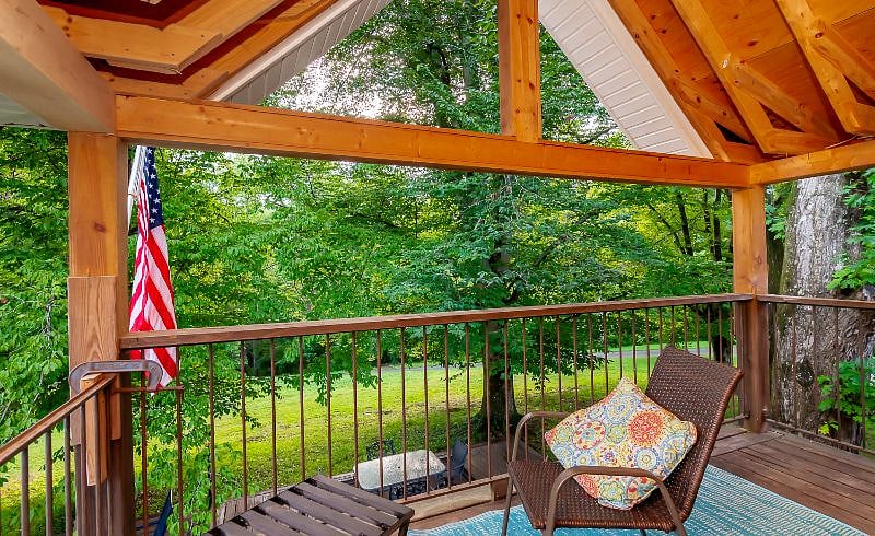 Covered balcony approx 10'x10' off of Bedroom #1