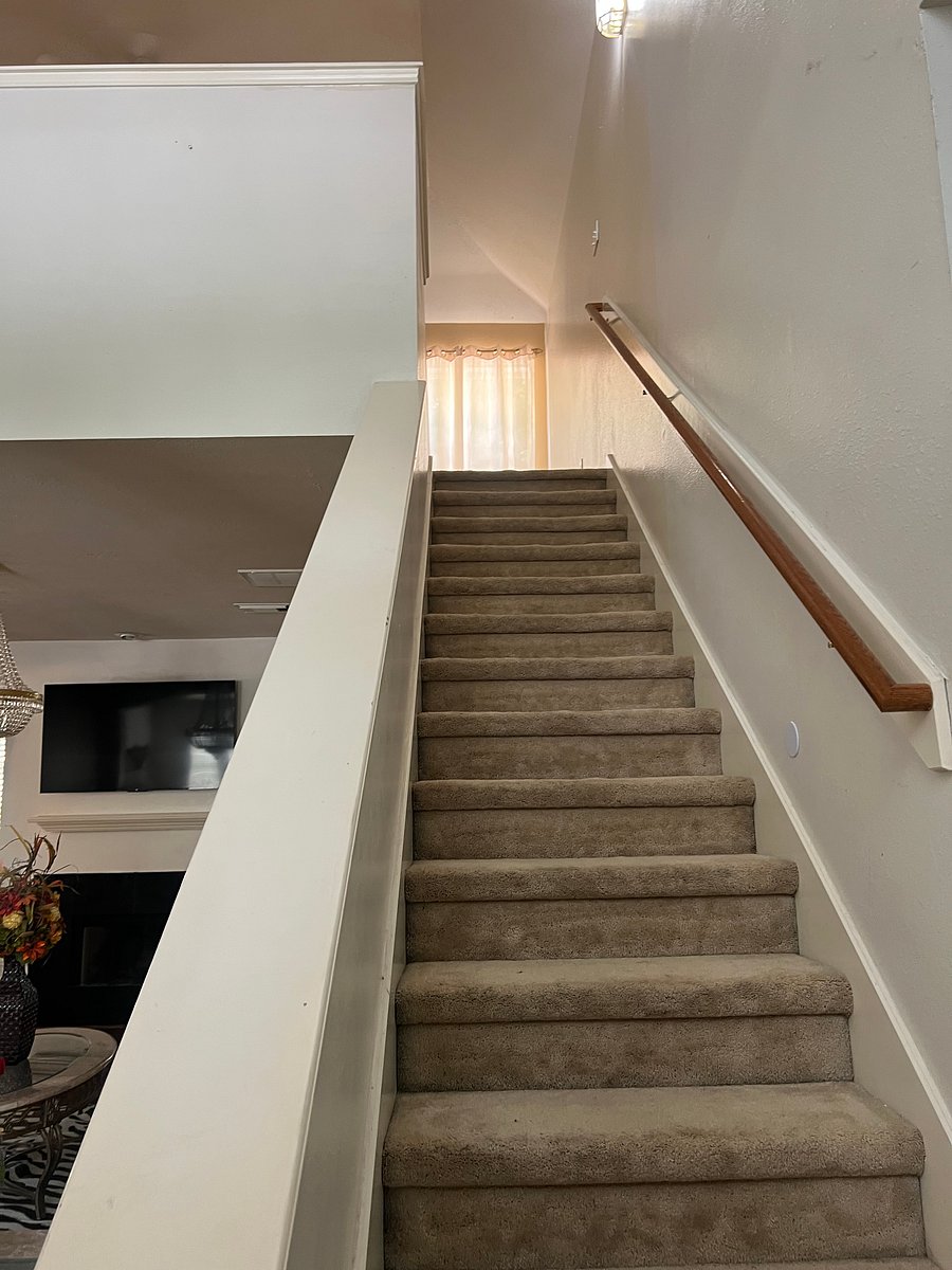 Stairs to 2nd Floor