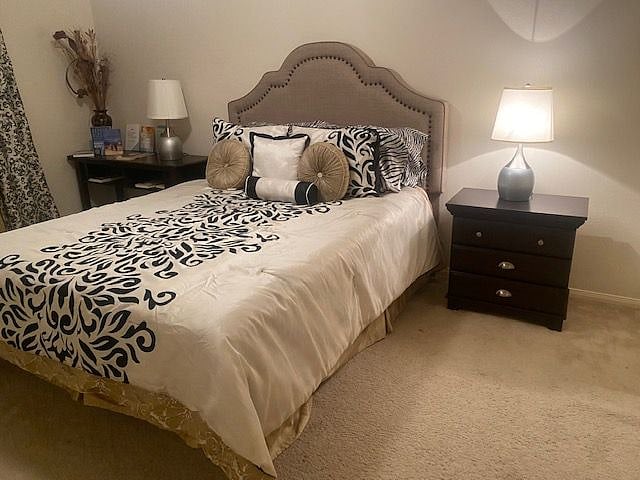 Upstairs Bedroom Queen