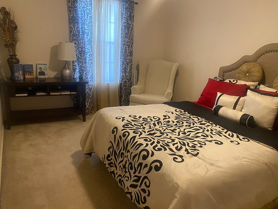 Upstairs Bedroom Queen