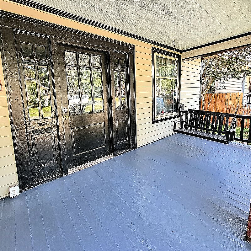 Front porch entrance