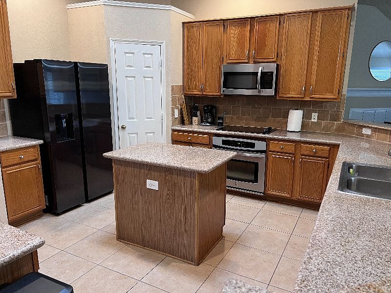 Furnished Finder property 568005_1 photo 9