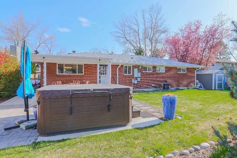 Private hot tub space and large fenced back yard
