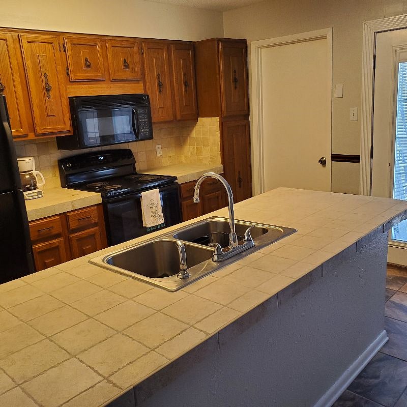 Furnished Finder property 568040_1 photo 20