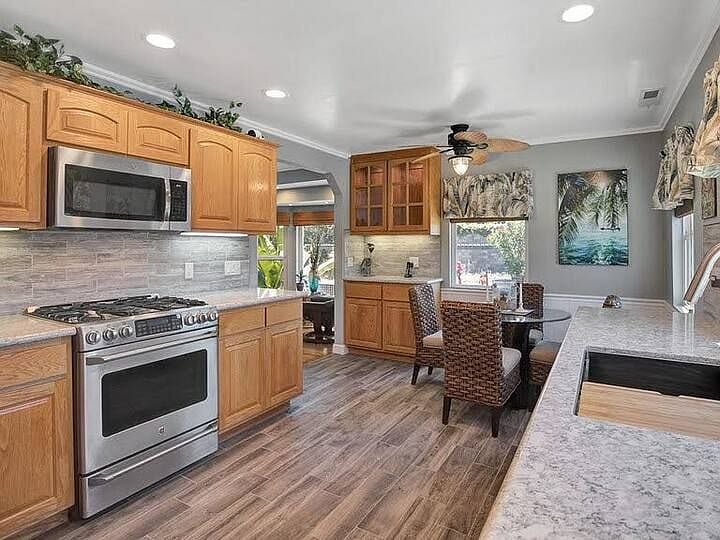 Furnished Finder property 568050_1 photo 4