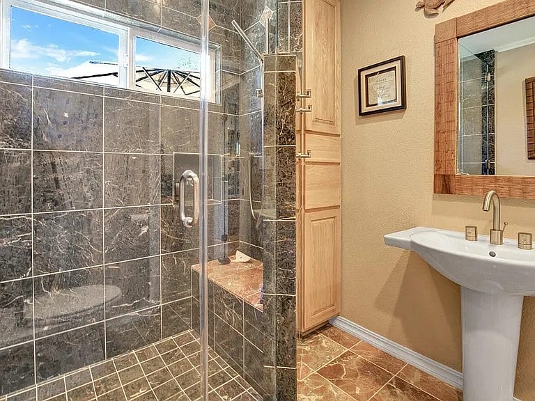Furnished Finder property 568050_1 photo 27
