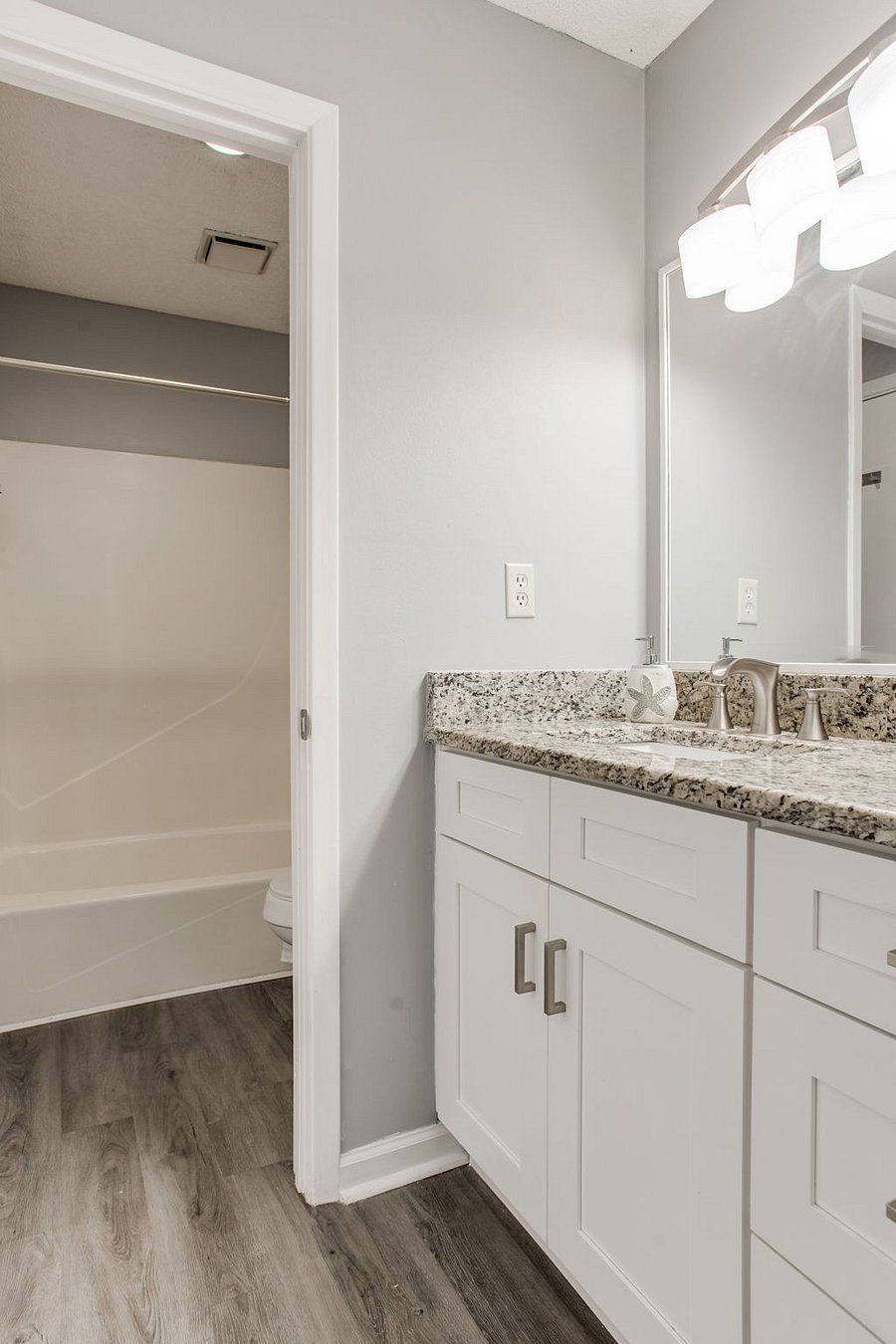 Furnished Finder property 568085_1 photo 4