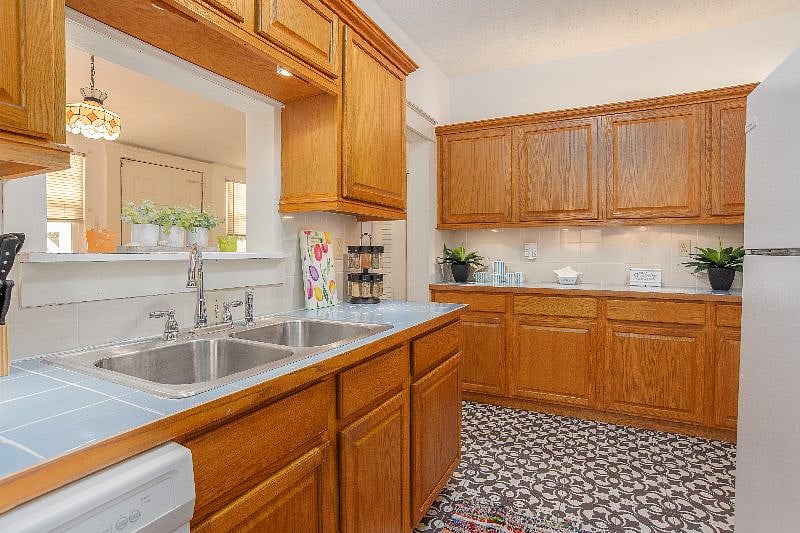 Furnished Finder property 568106_1 photo 11