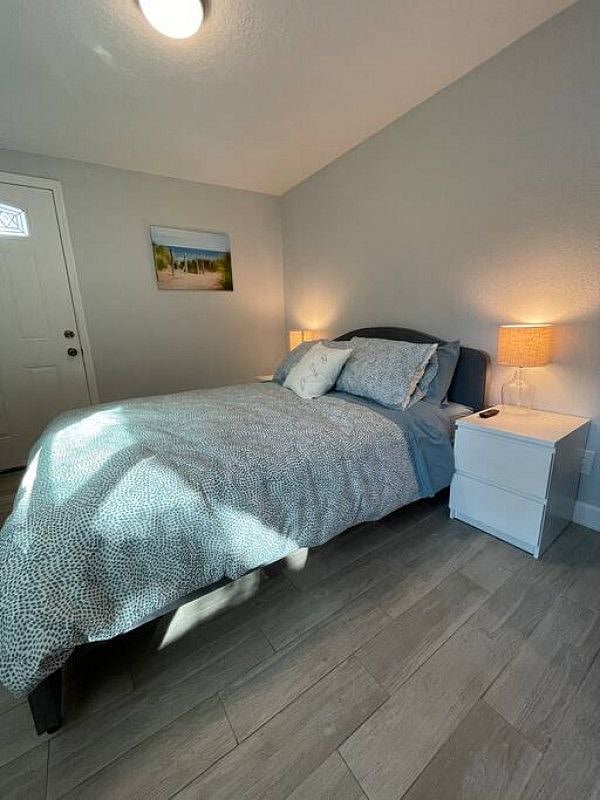 Furnished Finder property 568130_1 photo 12