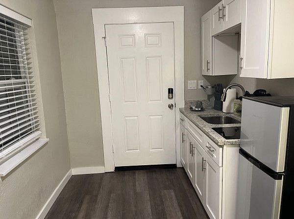 Furnished Finder property 568134_1 photo 3