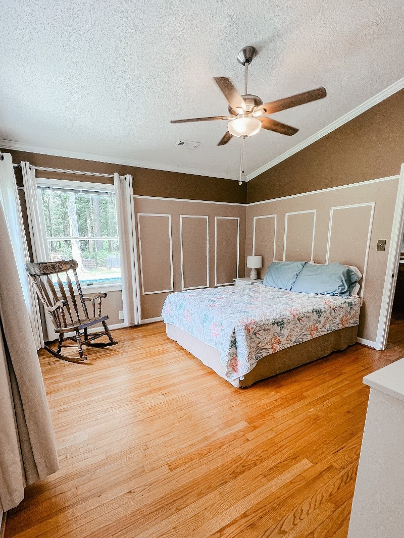 Lot's of natural daylight available if desired.