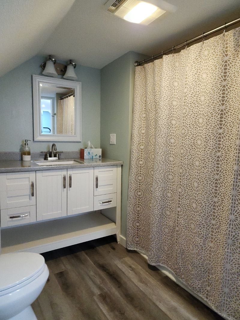 Full bath with master upstairs