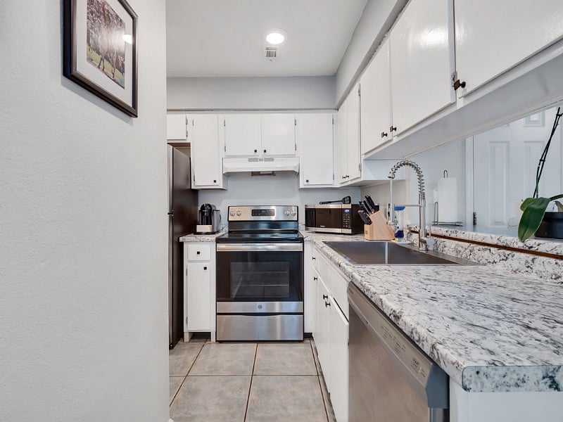 Furnished Finder property 568206_1 photo 7