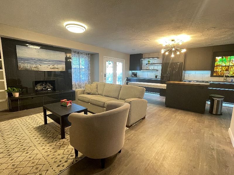 Furnished Finder property 568214_1 photo 3