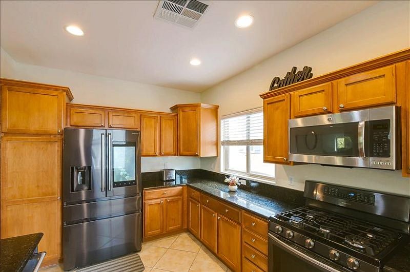 Furnished Finder property 568297_1 photo 2