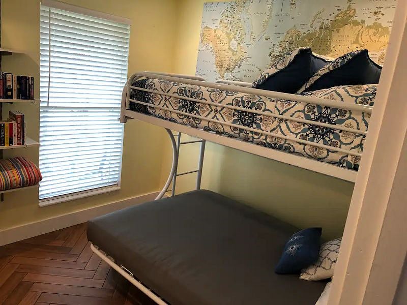 Furnished Finder property 568301_1 photo 13