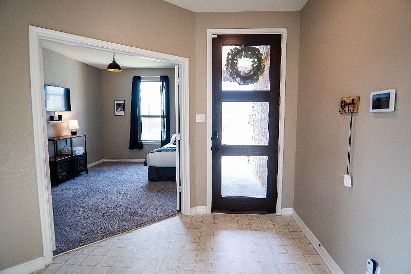 Furnished Finder property 568319_1 photo 5
