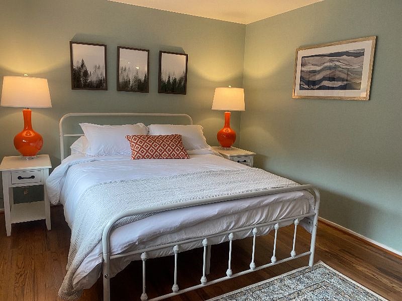 bedroom #3 - queen bed
