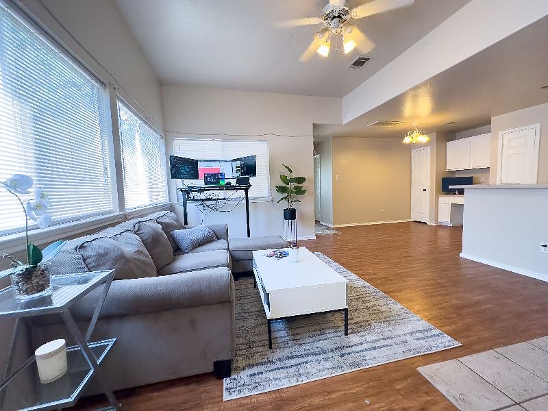Furnished Finder property 568369_1 photo 7