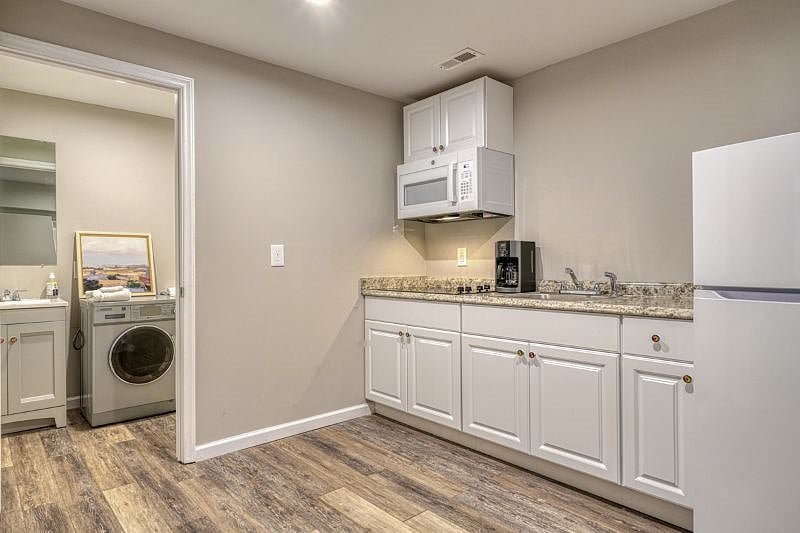 Furnished Finder property 568381_1 photo 5