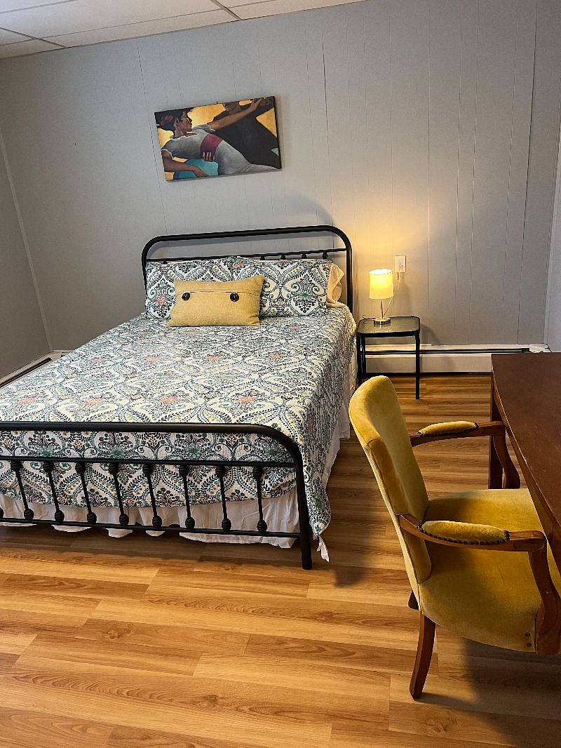 2nd bedroom