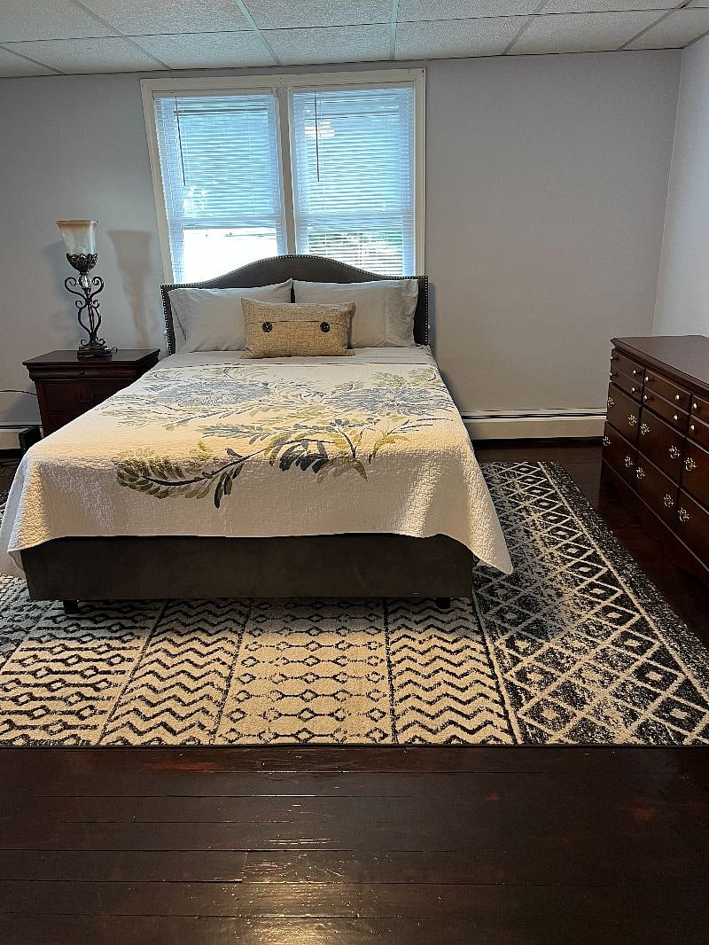 Master Bedroom (Bedroom 1)