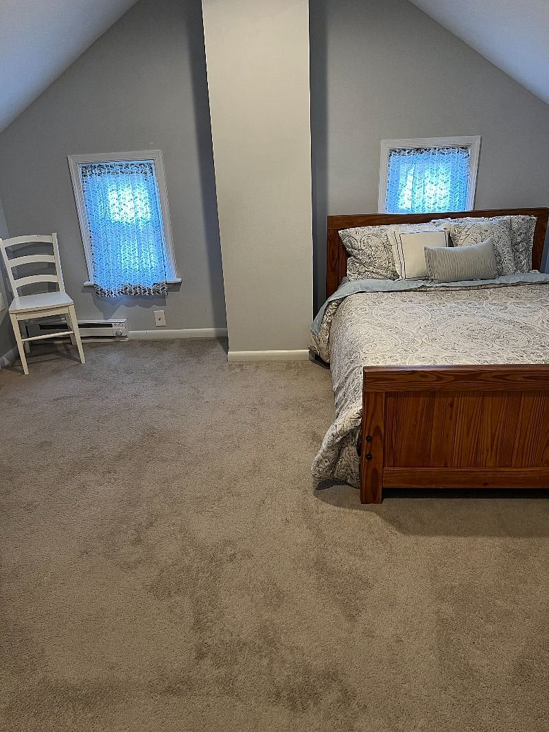 3rd bedroom (attic)