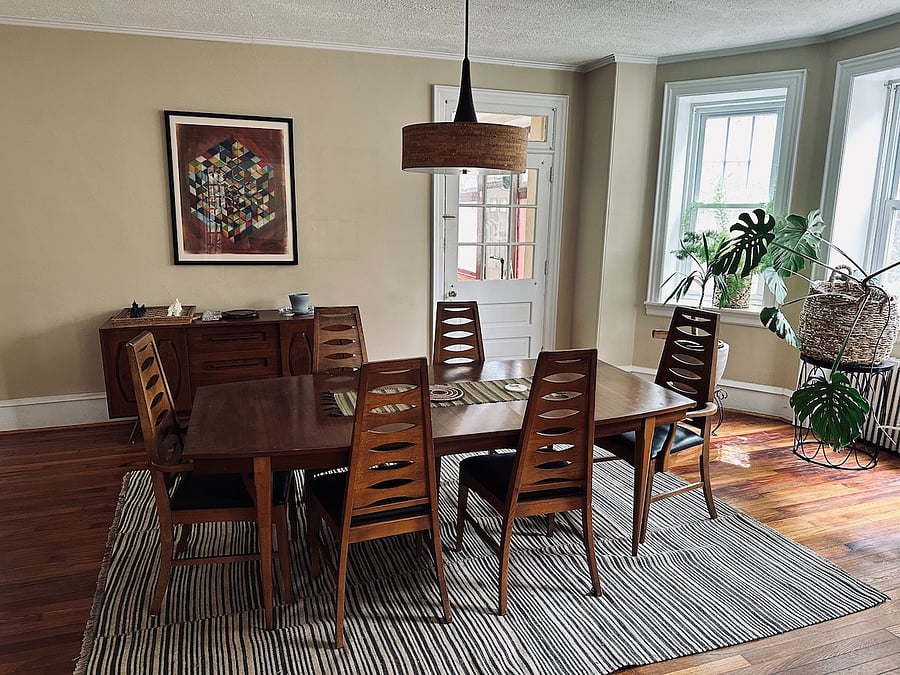 Shared 1st floor dining room