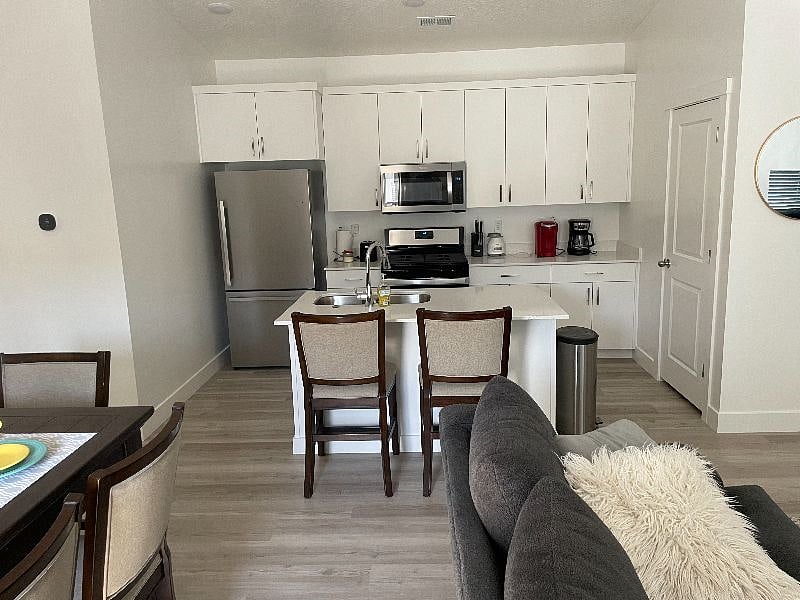 Furnished Finder property 568434_1 photo 6